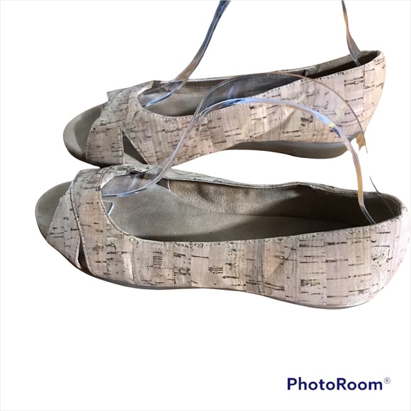 Aerosole’s Women’s Brown Cork Pattern Casual Flats Shoes Size 7 - Picture 2 of 6